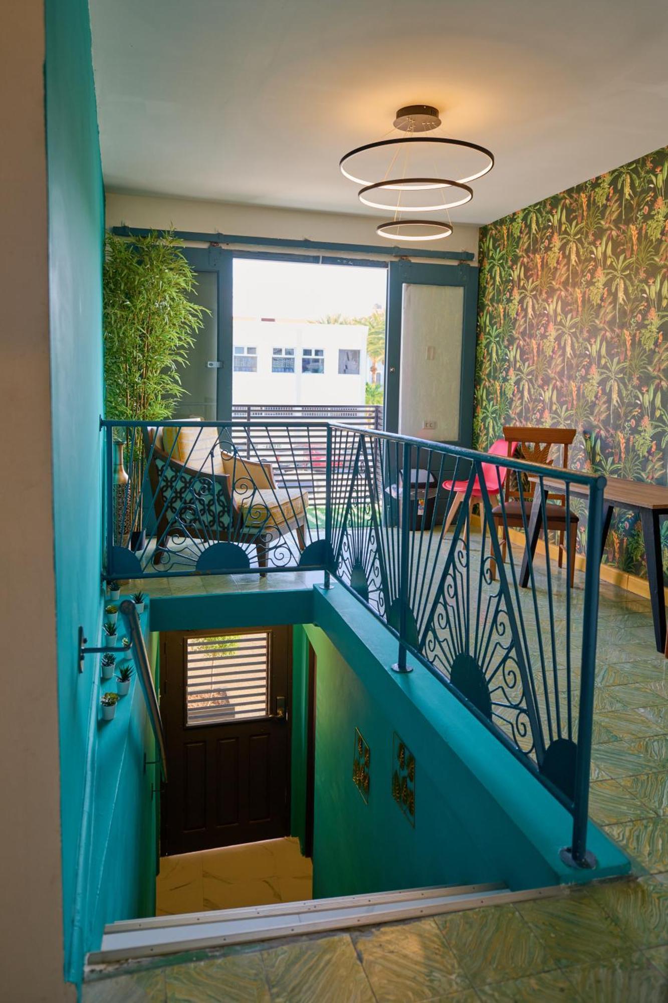 Central Boutique Hotel Oranjestad Exteriör bild